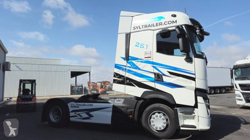 Traktor Renault  T 520 (LOCATION / RENT / EN...