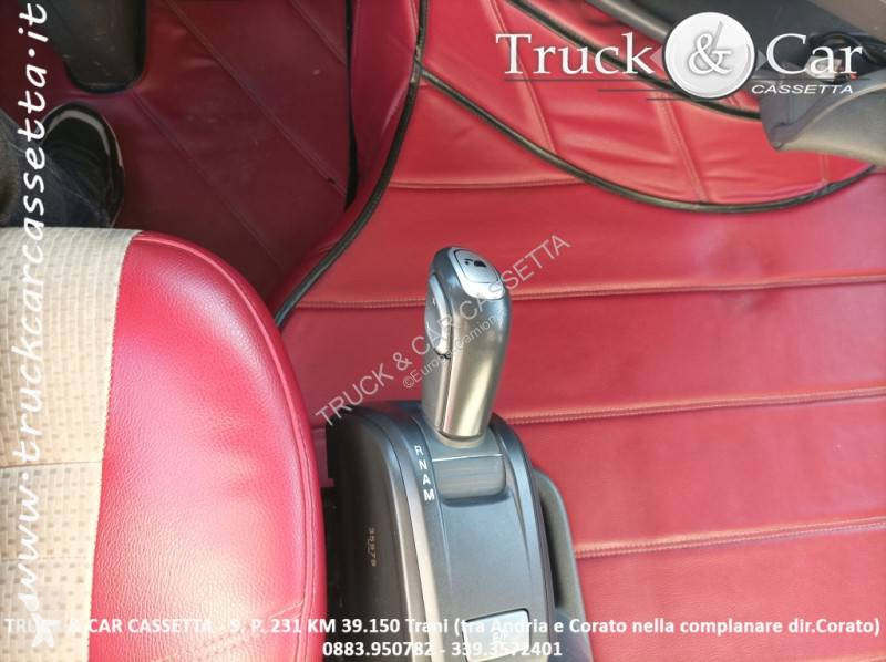 جرار Volvo