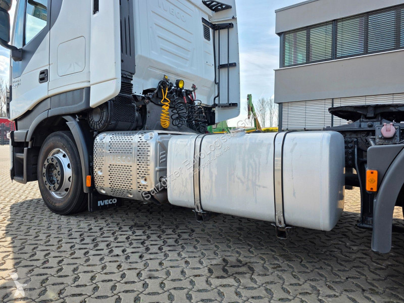 جرار Iveco 420 / Intarder
