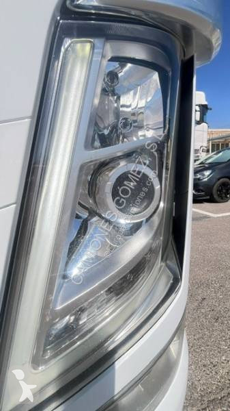 جرار Volvo