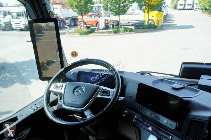جرار Mercedes