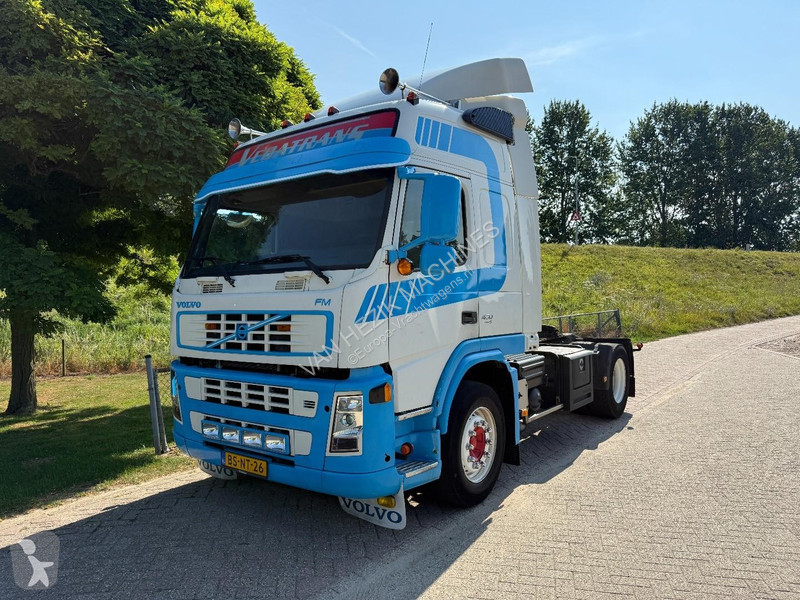 جرار Volvo 400 4X2 EUR0 5