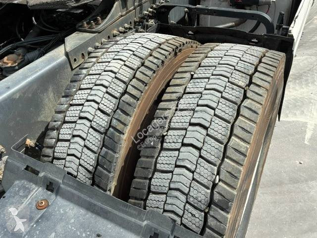 جرار Volvo
