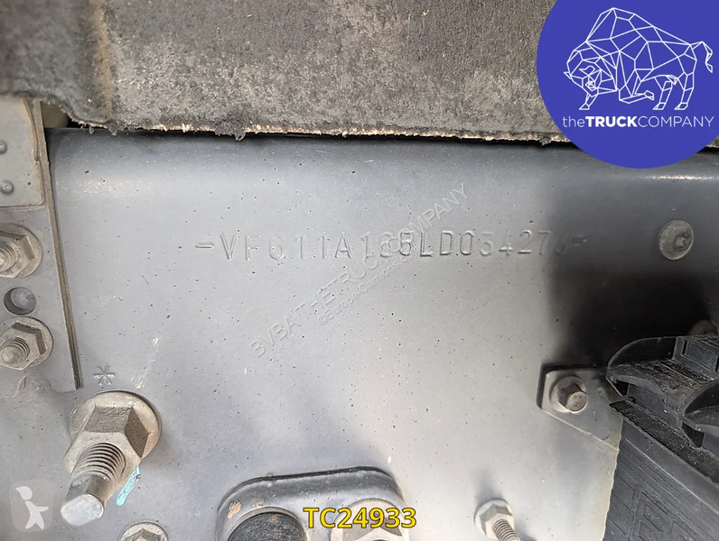 جرار Renault T 460