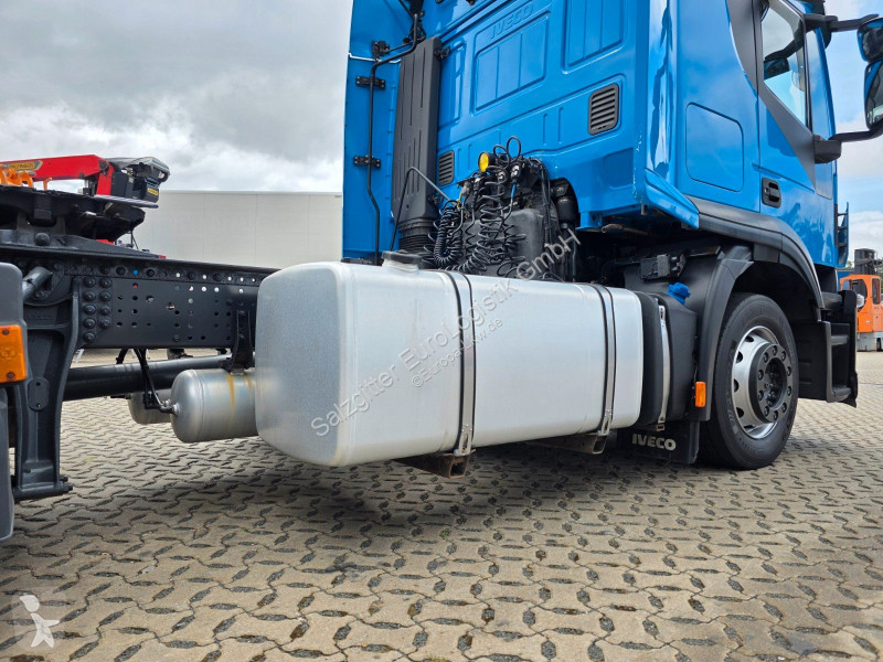 Iveco 400 / Intarder tractor unit