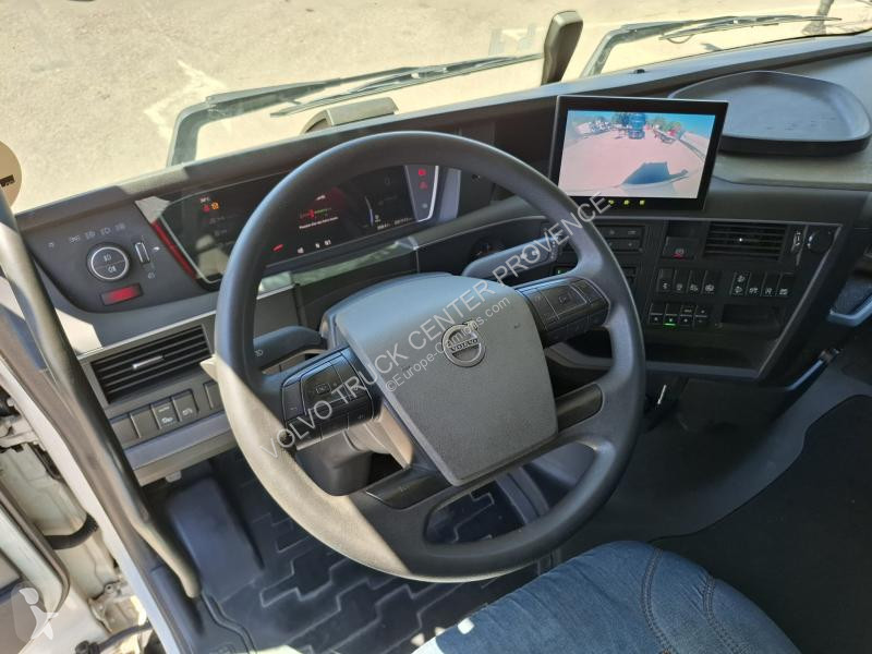جرار Volvo 500
