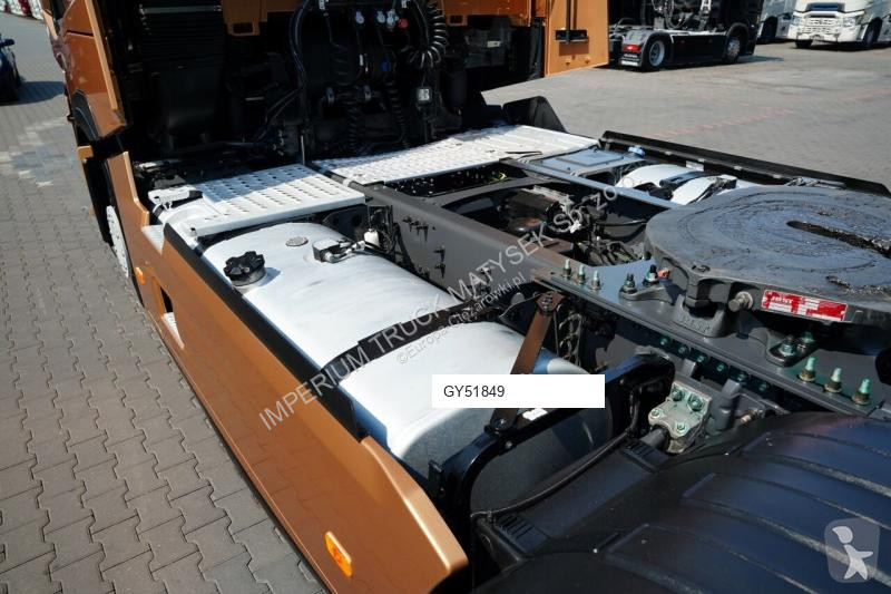جرار Renault T 520