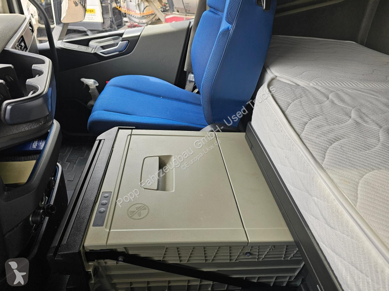 جرار Volvo 500 4x2*Globetrotter XL, Standklima...