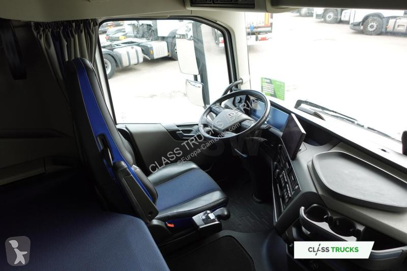 جرار Volvo 500 Globetrotter XL