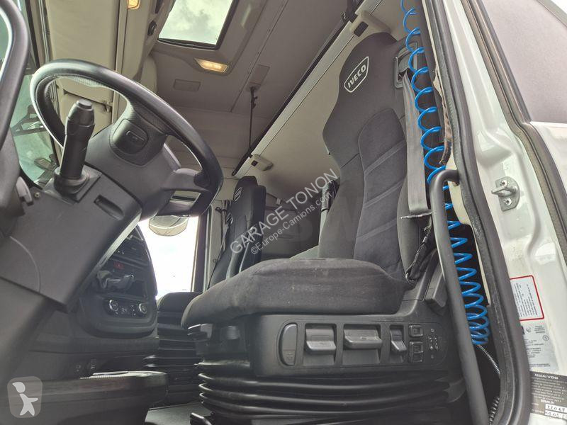 جرار Iveco 460 GNL / INTARDER