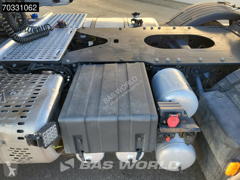 جرار Iveco X-Way 570 6X4 Retarder Standklima...