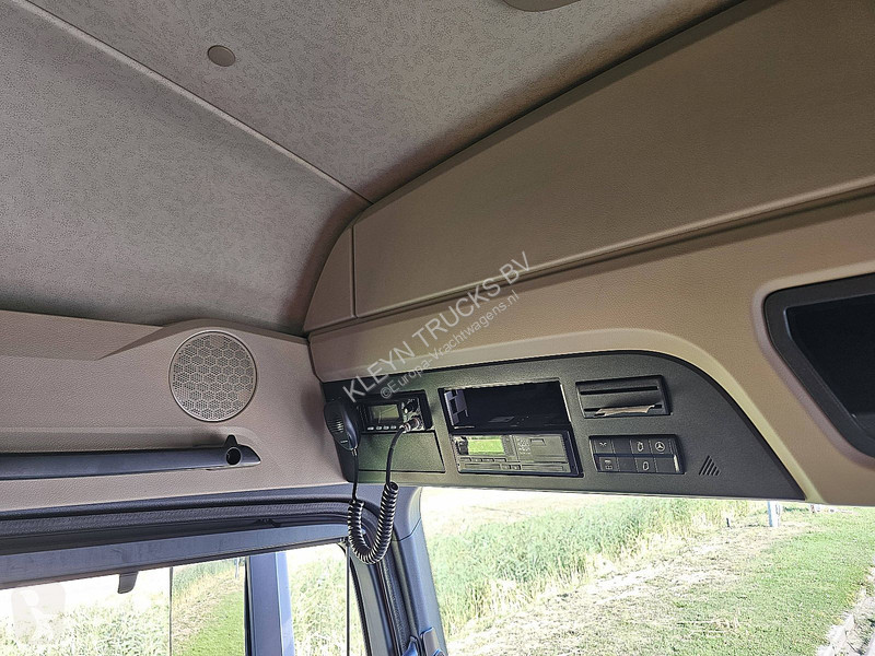 جرار Mercedes ACTROS 1832