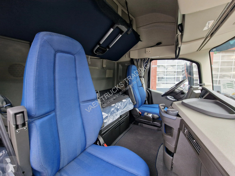 Traktor Volvo 13500 Globetrotter XL 4x2 - NEW -...
