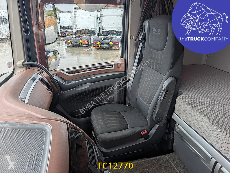 Tracteur DAF 530