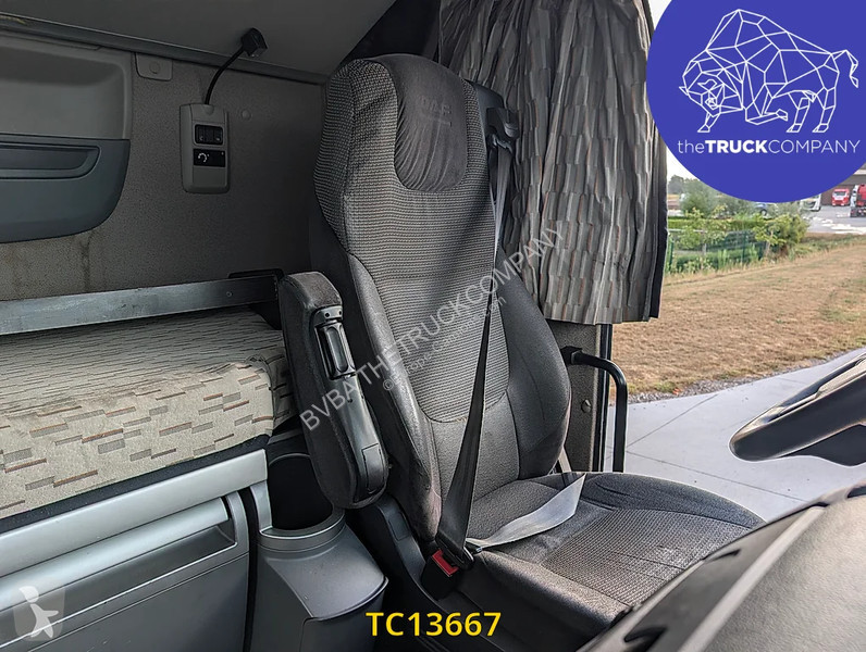 Tracteur DAF 440