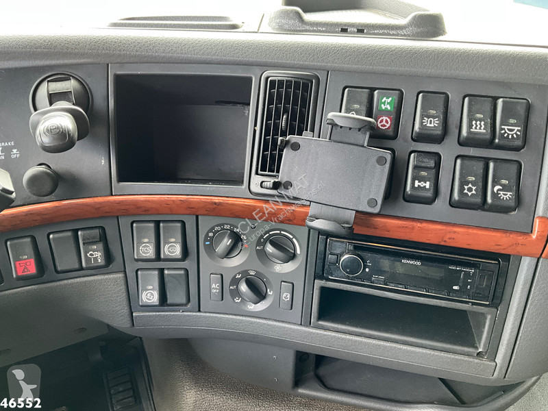 Cabeza tractora Volvo 520 8x4 Euro 5...