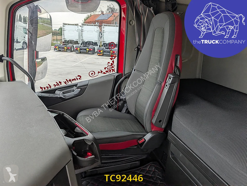 Tahač Volvo 500