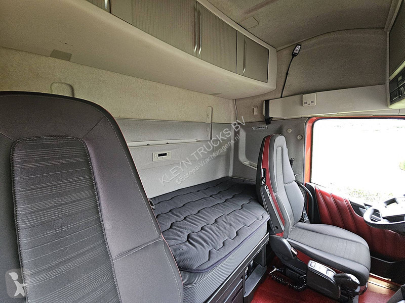 Trekker Volvo 460 6X2 XENON SKIRTS