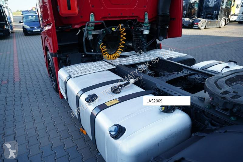 Тягач Mercedes ACTROS 1845