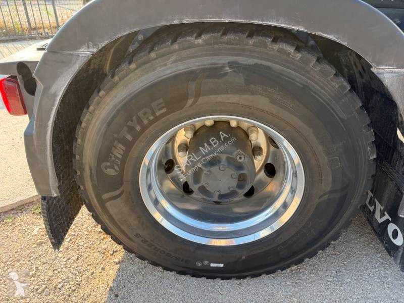 Cabeza tractora Volvo 750