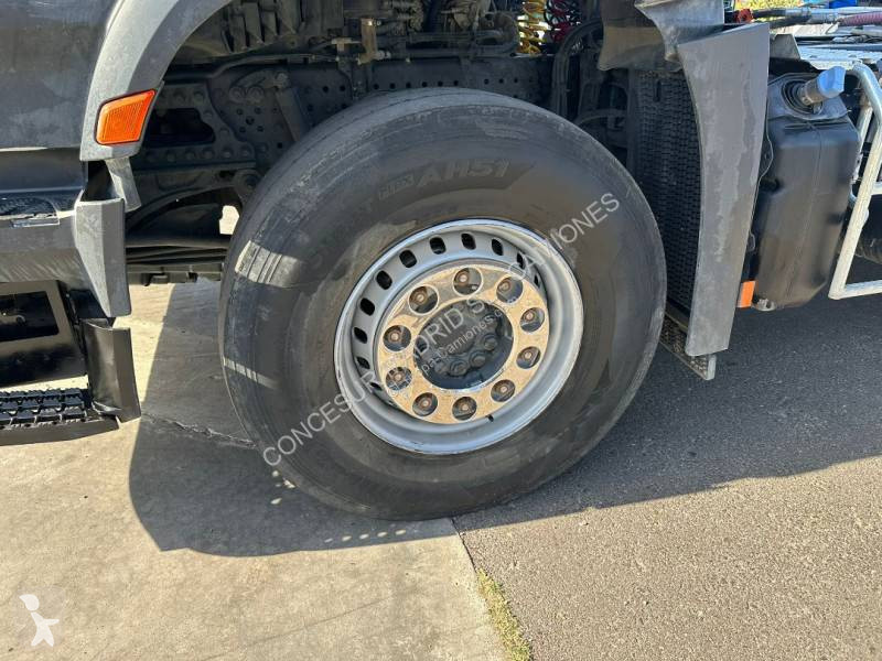 Cabeza tractora Mercedes