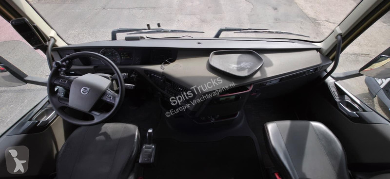 Тягач Volvo 500 Refrigerator + PTO
