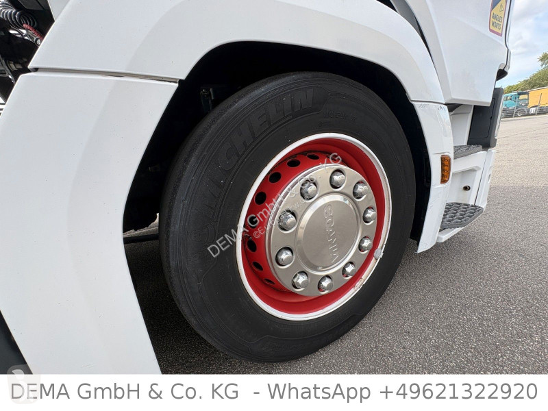 Cabeza tractora Scania...