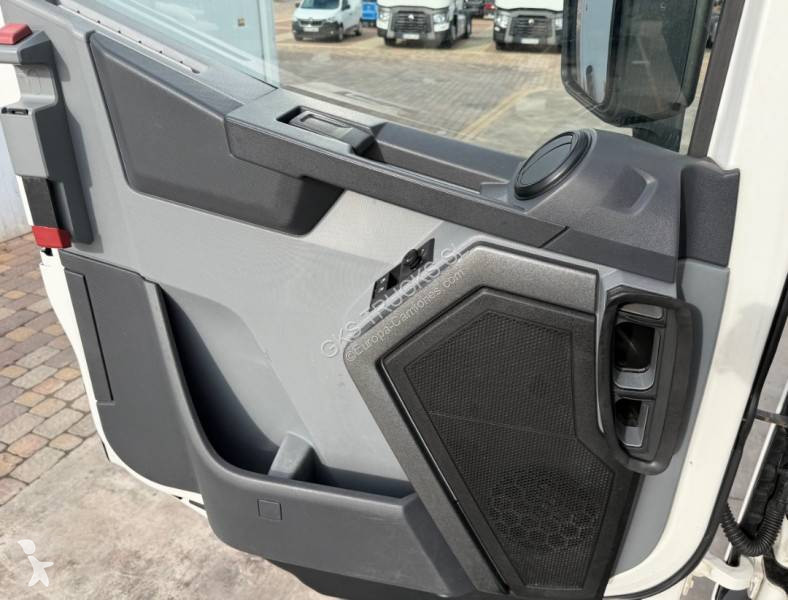 Cabeza tractora Renault 480