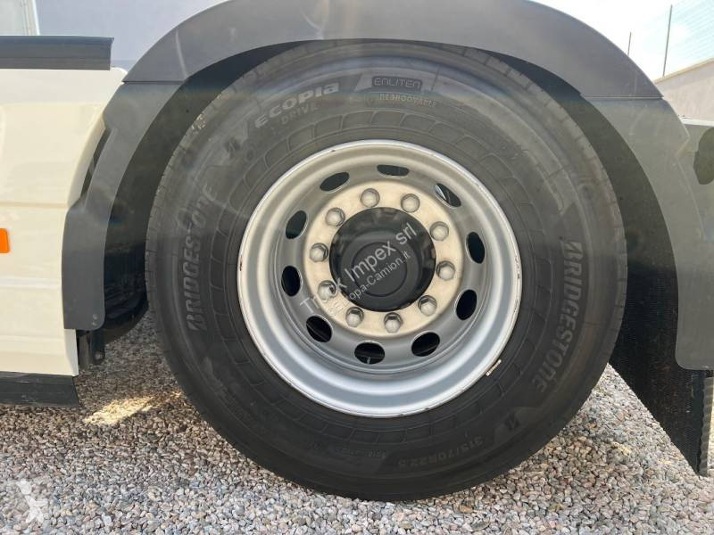 Cabeza tractora Volvo 460