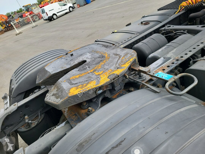 Tahač Scania 440
