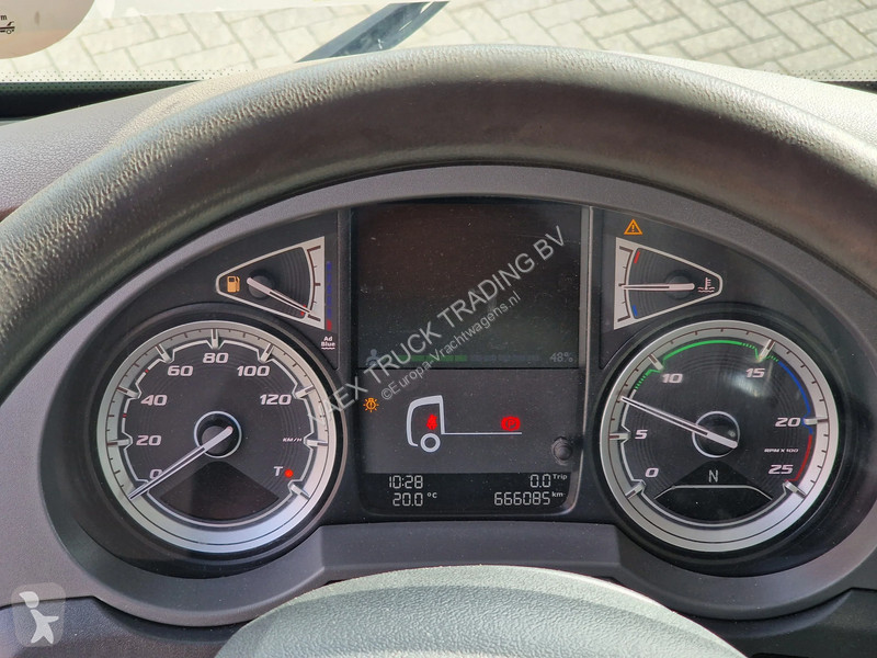 Tahač DAF 480 SuperSpaceCab 4x2 - Night clima -...