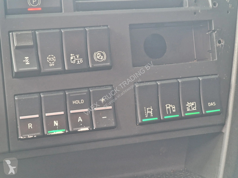 Tahač Volvo 13500 4x2 Globetrotter XL - I...