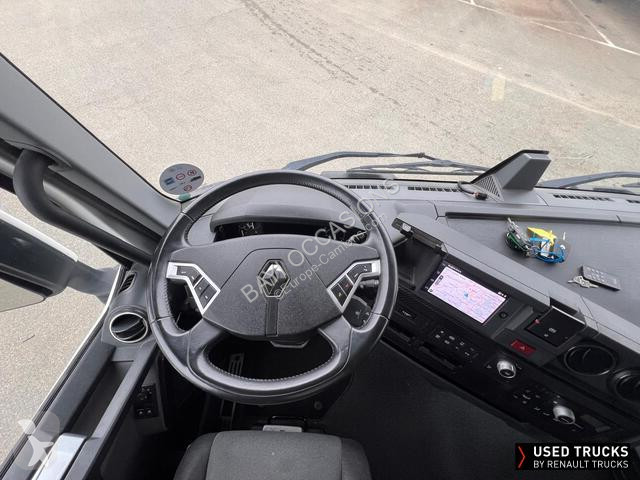 Tahač Renault
