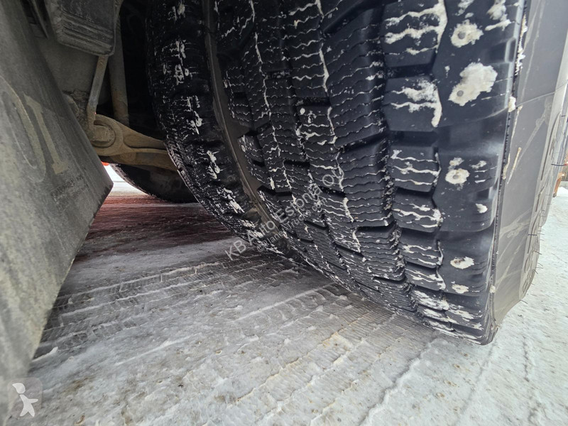 Cabeza tractora Volvo 750 8x4+2 GCW 180 ton /...