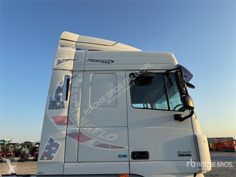 Cabeza tractora DAF 4x2 S/A Sleeper Truck Tractor