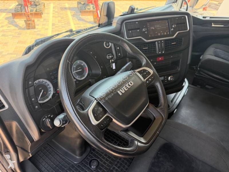 Cabeza tractora Iveco 490