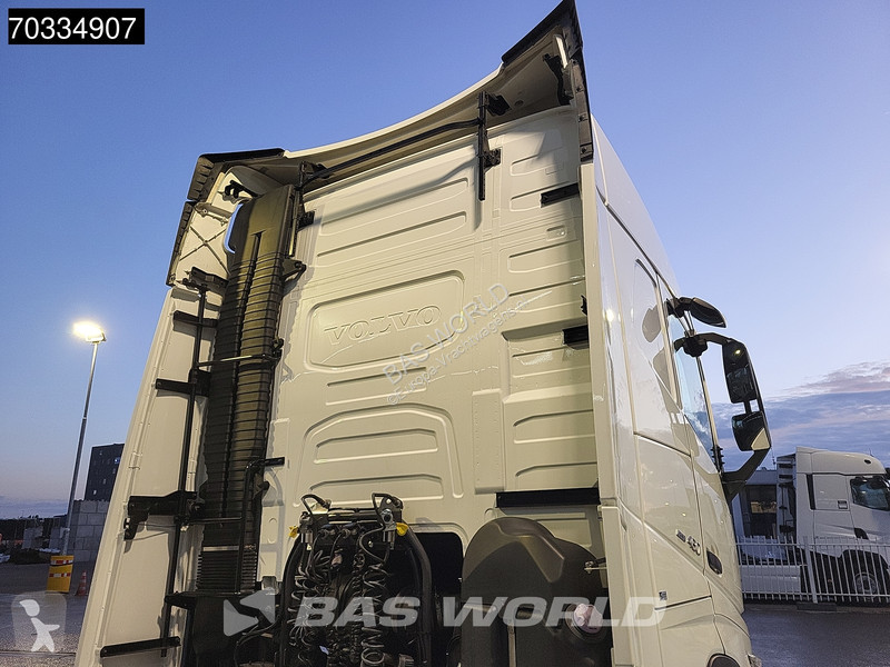 Nyergesvontató Volvo FH 460 4X2 Globe APK...