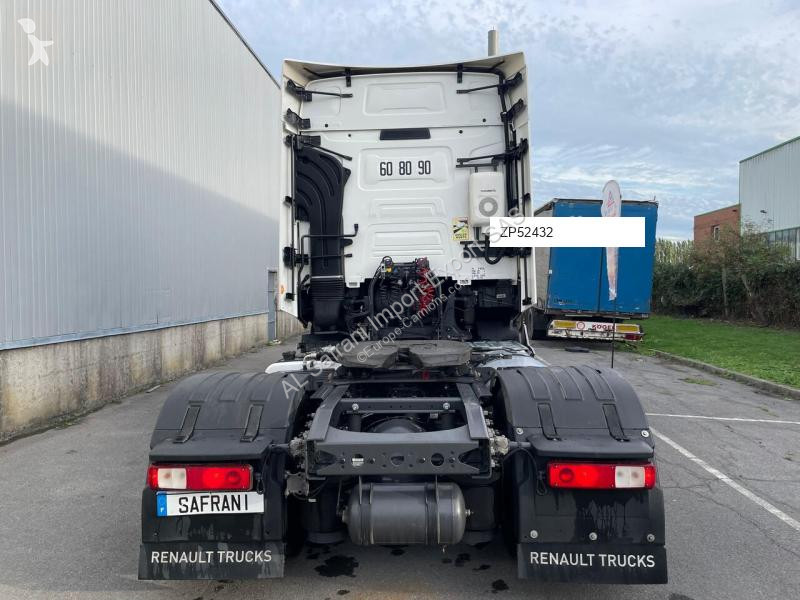 Тягач Renault T520