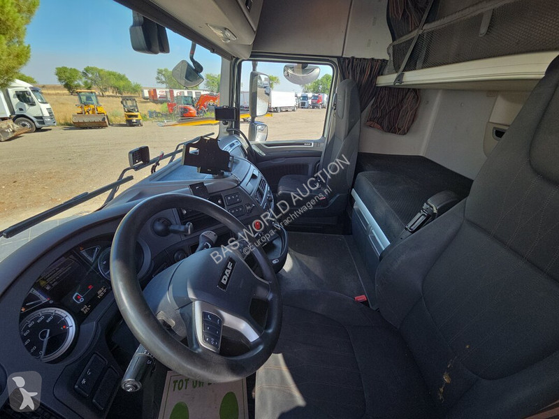 Cap tractor DAF 480