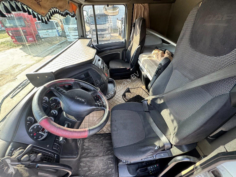 Cap tractor DAF 460