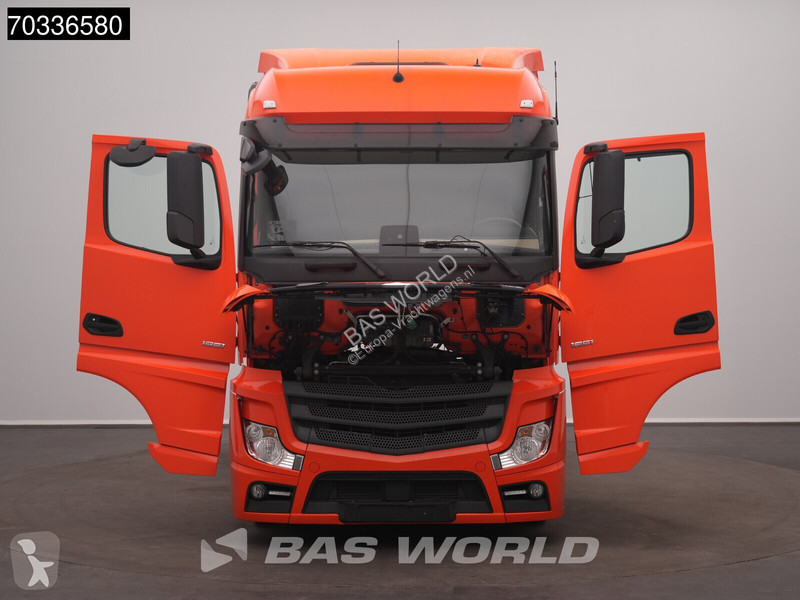 Ciągnik siodłowy Mercedes 1851 4X2 BigSpace...