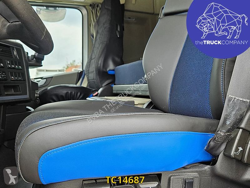 Traktor Volvo 500