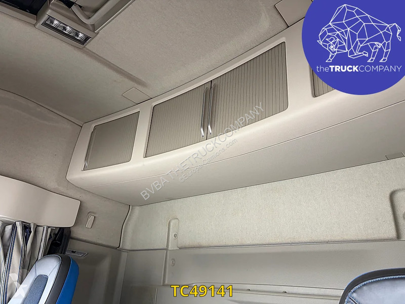 Тягач Volvo 500