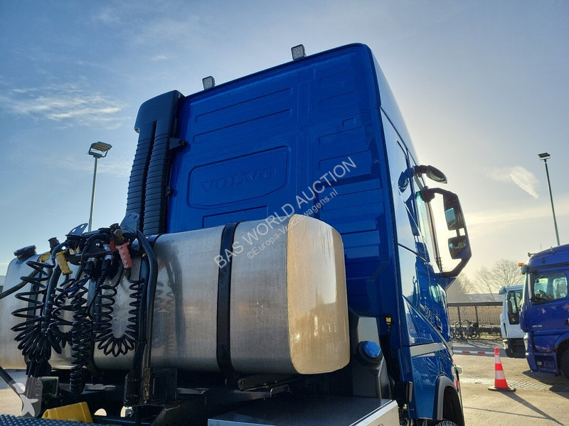 Ciągnik siodłowy Volvo 500