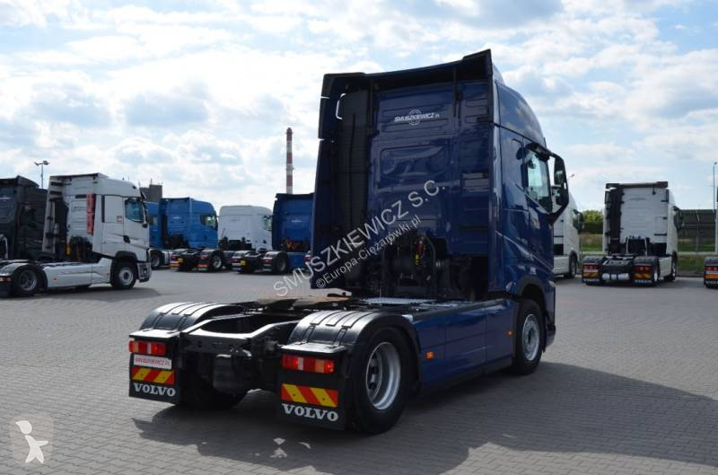 Ciągnik siodłowy Volvo 460 Globetrotter