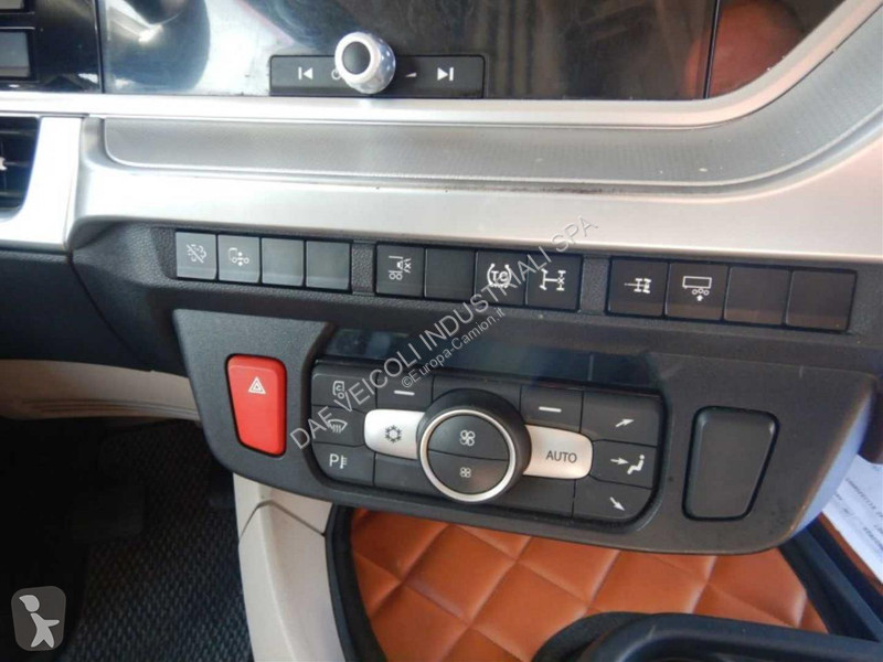 DAF + 530 FT 4X2 tractor unit