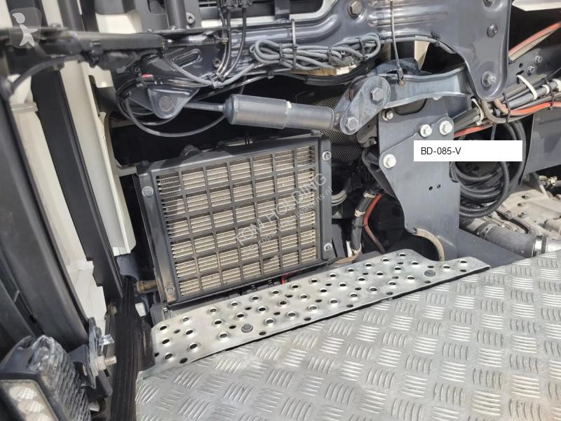 Cabeza tractora Scania R 590 A6X4NB full air...