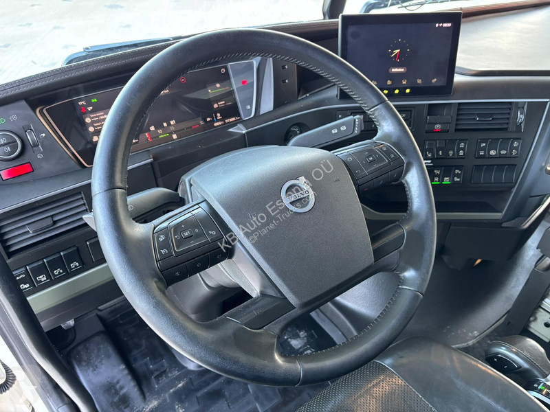 Cabeza tractora Volvo 500 6x4 TANDEM LIFT / 75T...