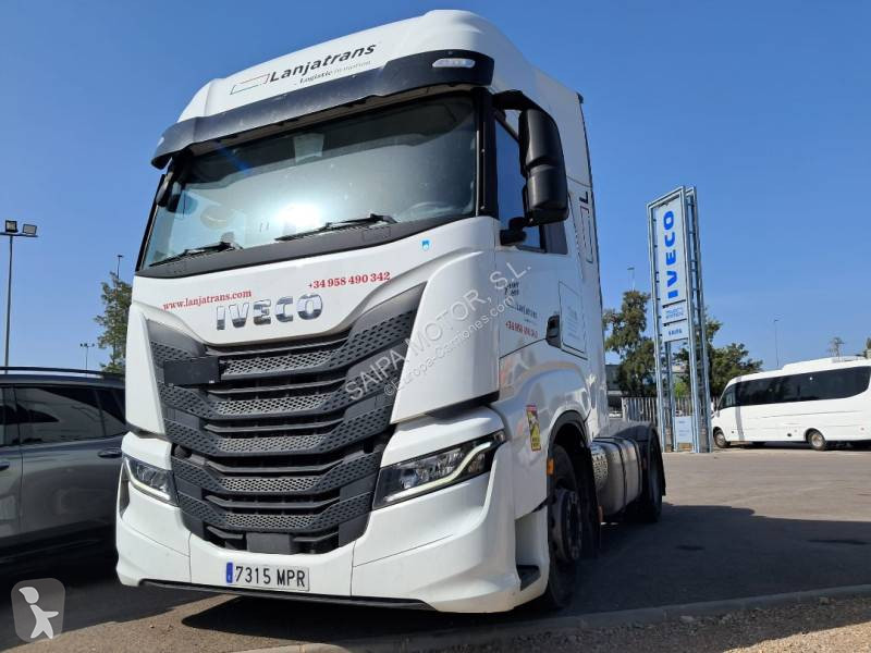 Traktor Iveco 490