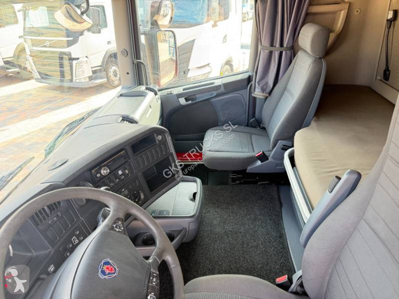 جرار Scania 520